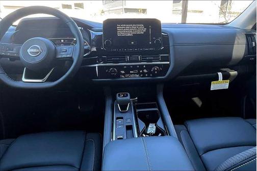 2025 Nissan Pathfinder SL FWD