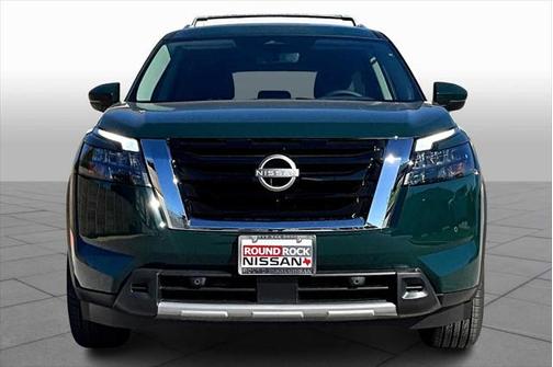 2025 Nissan Pathfinder SL FWD