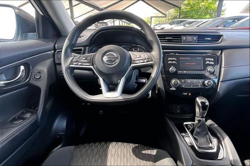 Glacier White 2017 Nissan Rogue S