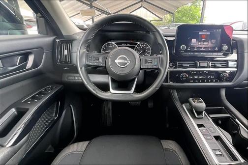 Super Black 2025 Nissan Pathfinder SV FWD