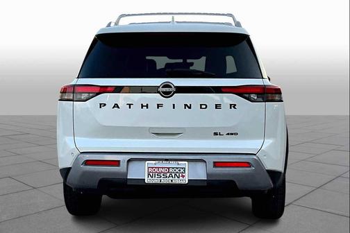 2023 Nissan Pathfinder SL 4WD