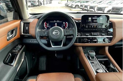 2024 Nissan Pathfinder Platinum 4WD