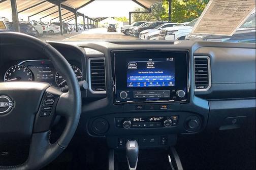 2024 Nissan Frontier SL