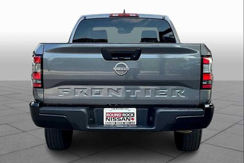2022 Nissan Frontier S