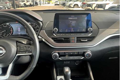 2025 Nissan Altima SR FWD