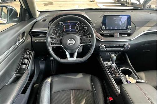 2025 Nissan Altima SR FWD