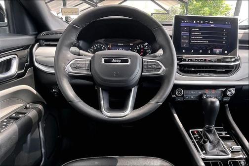 Bright White Clearcoat 2025 Jeep Compass Limited