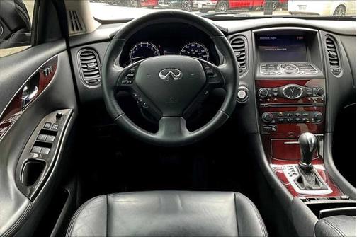 2016 INFINITI QX50 Base