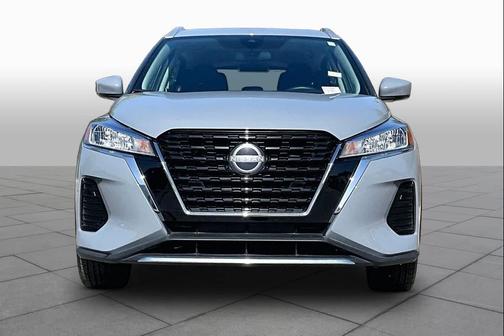 Boulder Gray Pearl 2023 Nissan Kicks SV