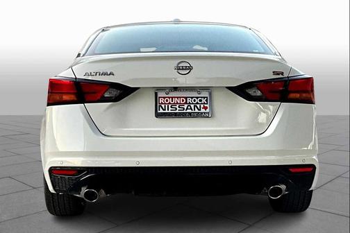 2025 Nissan Altima SR FWD