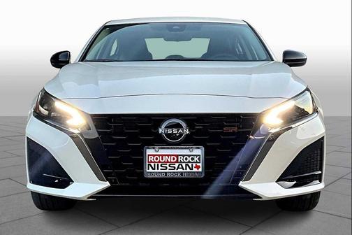 2025 Nissan Altima SR FWD