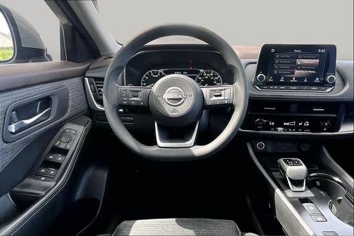 Brilliant Silver Metallic 2023 Nissan Rogue SV