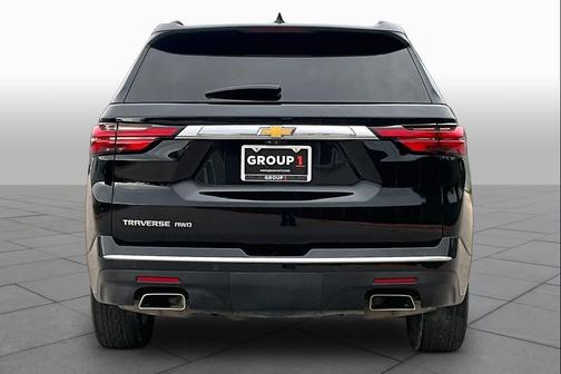 Mosaic Black Metallic 2023 Chevrolet Traverse High Country