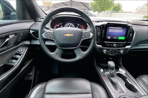 Mosaic Black Metallic 2023 Chevrolet Traverse High Country