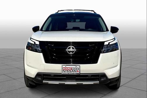 2024 Nissan Pathfinder SL FWD