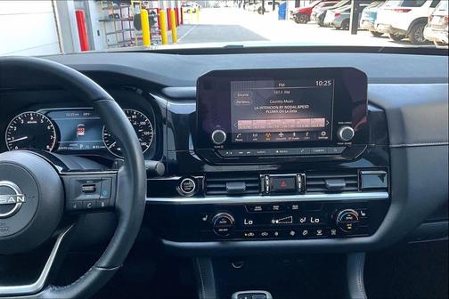 2022 Nissan Pathfinder SV 2WD