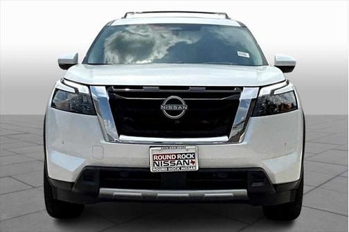 2025 Nissan Pathfinder Platinum FWD