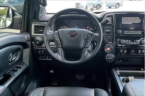 2024 Nissan Titan PRO-4X