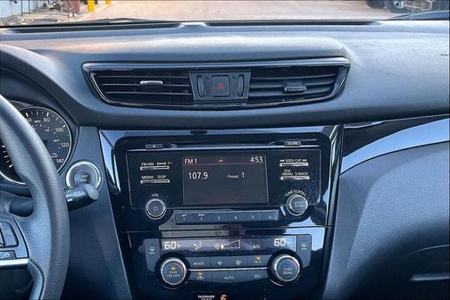 2018 Nissan Rogue Sport SV