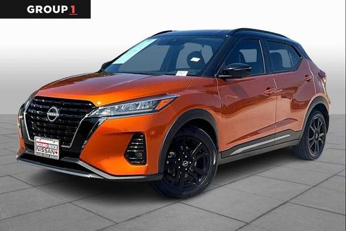 2023 Nissan Kicks SR