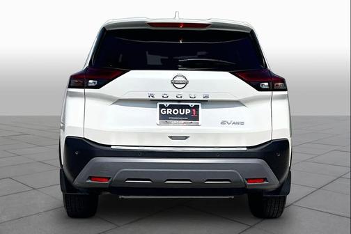 Pearl White Tricoat 2023 Nissan Rogue SV