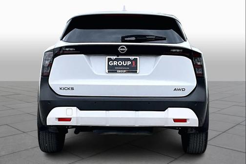 2025 Nissan Kicks SV