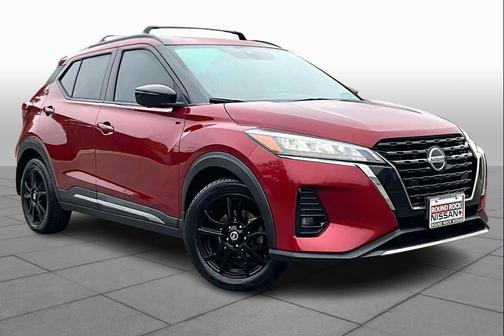 2021 Nissan Kicks SR