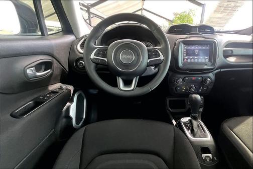 Black 2018 Jeep Renegade Latitude