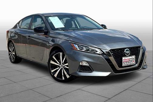 2022 Nissan Altima SR FWD