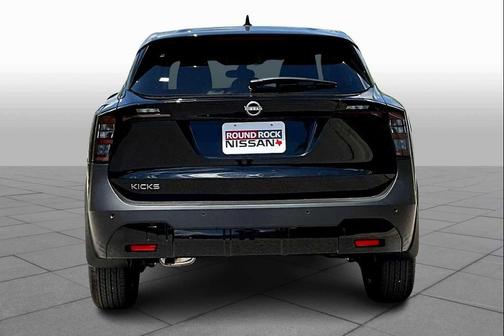 BLACK 2025 Nissan Kicks SV