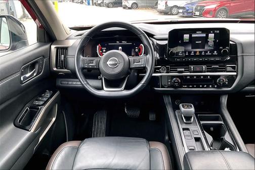 2023 Nissan Pathfinder Platinum FWD