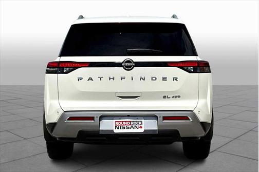 2022 Nissan Pathfinder SL 4WD