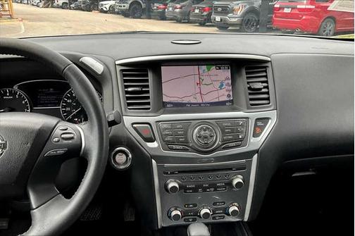 2018 Nissan Pathfinder SL