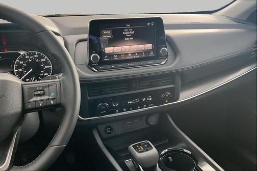 NBL/SCARLET EM 2027 Nissan Rogue SV
