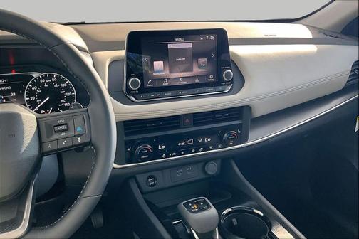 Everest White Pearl Tricoat 2027 Nissan Rogue Dark Armor
