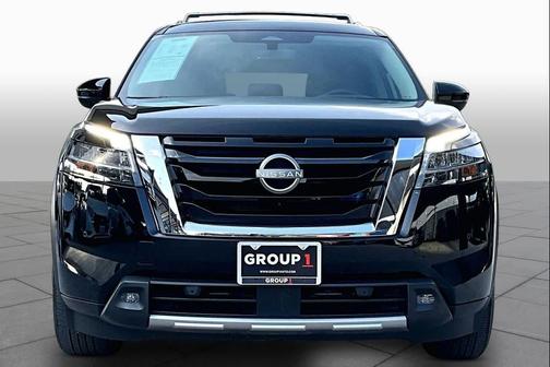Super Black 2023 Nissan Pathfinder SL 4WD