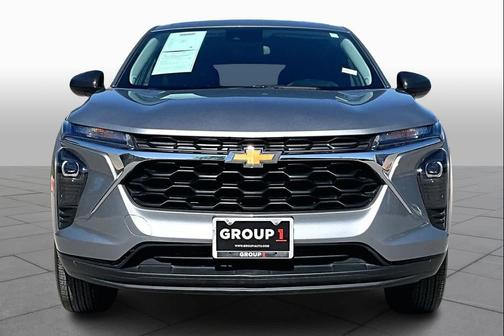 Sterling Gray Metallic 2025 Chevrolet Trax LS