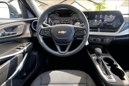 Sterling Gray Metallic 2025 Chevrolet Trax LS