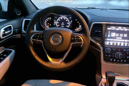 2018 Jeep Grand Cherokee Sterling Edition