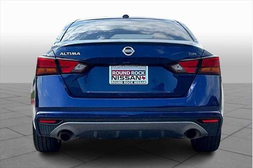 2021 Nissan Altima SR FWD