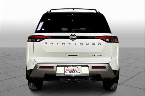 2025 Nissan Pathfinder Platinum FWD