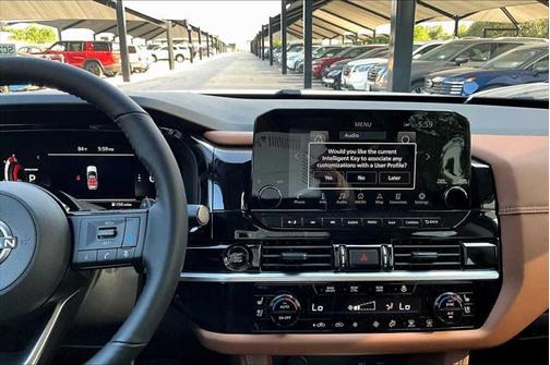 2025 Nissan Pathfinder Platinum FWD
