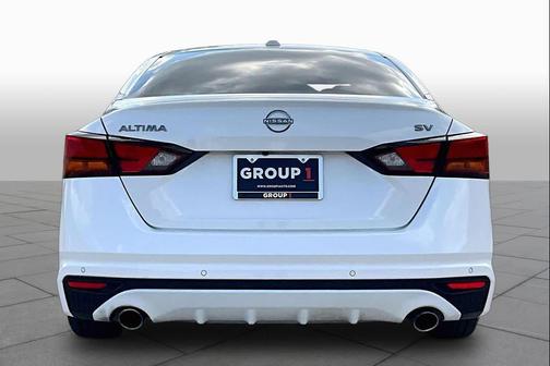 Pearl White Tricoat 2024 Nissan Altima 2.5 SV