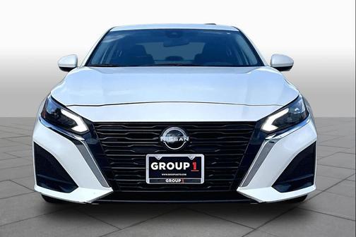Pearl White Tricoat 2024 Nissan Altima 2.5 SV