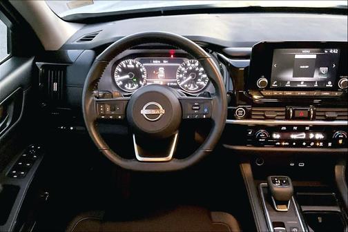 2024 Nissan Pathfinder SV FWD