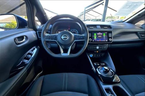 Deep Blue Pearl 2025 Nissan Leaf SV PLUS