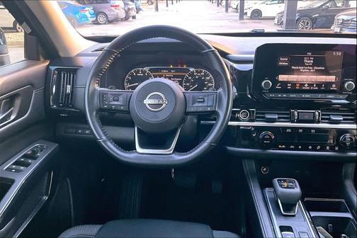 2024 Nissan Pathfinder SV FWD