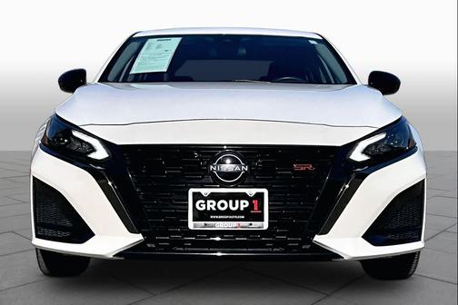 Pearl White Tricoat 2024 Nissan Altima SR FWD