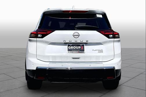 Everest White Pearl 2025 Nissan Rogue Platinum