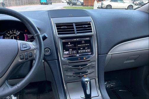 2014 Lincoln MKX Base